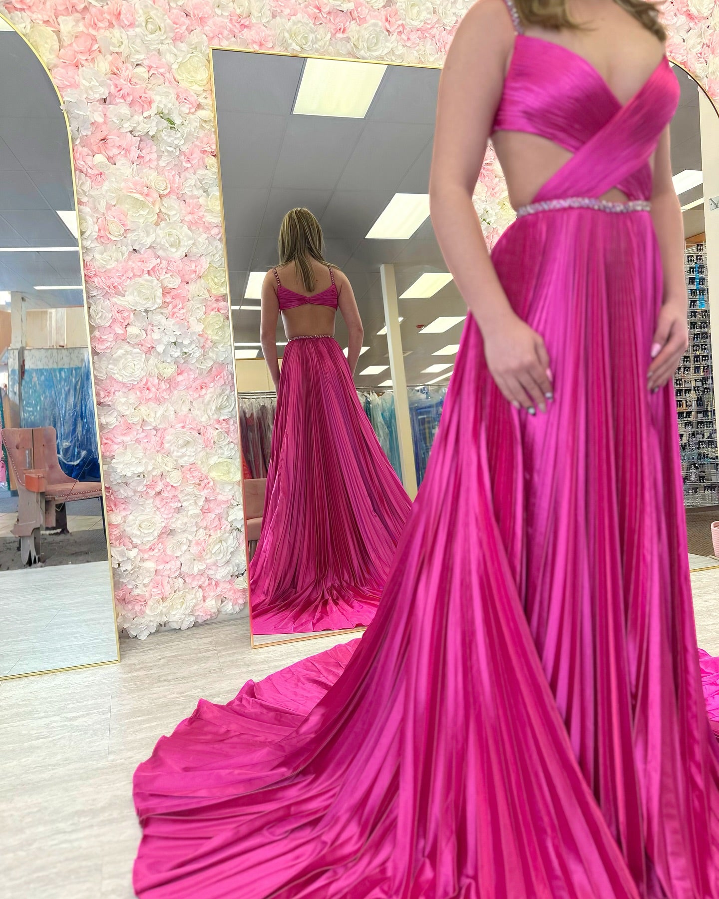 Metallic Cross-criss Pleated A-line Prom Dress in Fuchsia