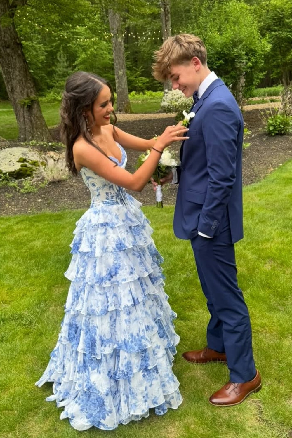 Lace Appliques Sweetheart A-line Ruffle Prom Dress in Blue Floral