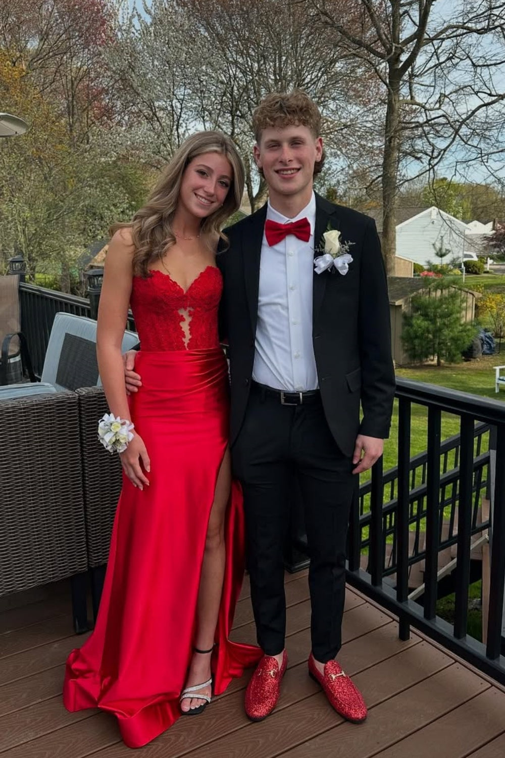 Lace Appliques Strapless Mermaid Prom Dress with Slit in Red