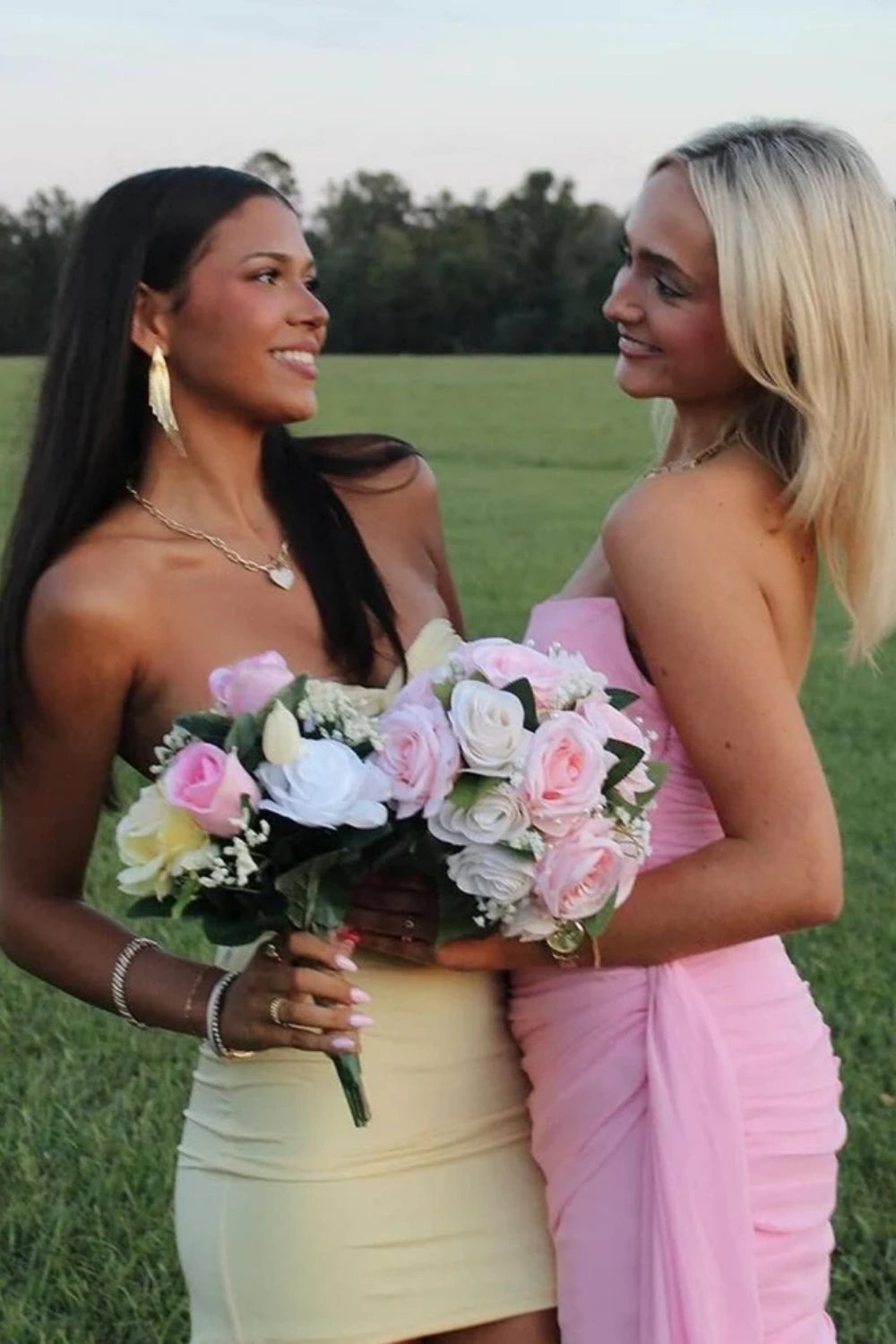 Keyhole Sweetheart Fitted Homecoming Dress in Yellow