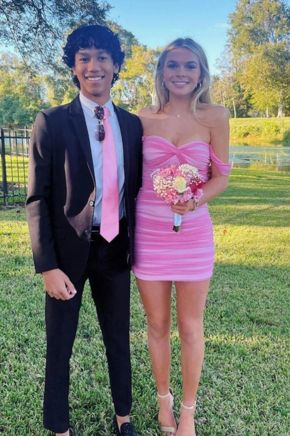 Off-the-shoulder Fitted Ruched Homecoming Dress in Gradient Pink