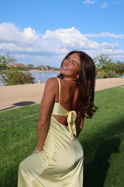 Bow Yellow Plunging V-neck Fitted Prom Dress with Cut-out